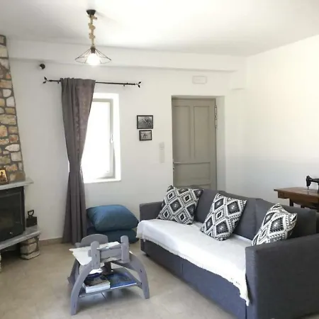 Summer House In Livadia