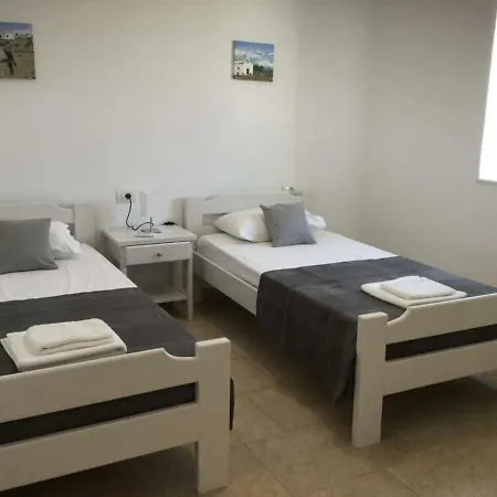 Summer House In Livadia Vakantiehuis *